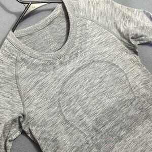 Lululemon Shirt Women's 6 Swiftly Tech Long Sleeve Crew Athletic Activewear